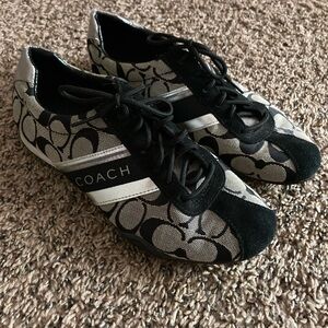 Near Perfect condition ⭐️⭐️ Coach Jayme shoes